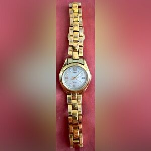 ❤️GREAT CONDITION❤️GOLD TIMEX❤️INDIGLO WOMEN’S WATCH❤️BASE METAL BEZEL❤️